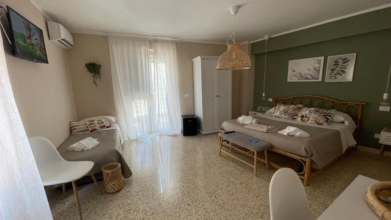 Santa Lucia Affittacamere Lamezia Terme Bagian luar foto